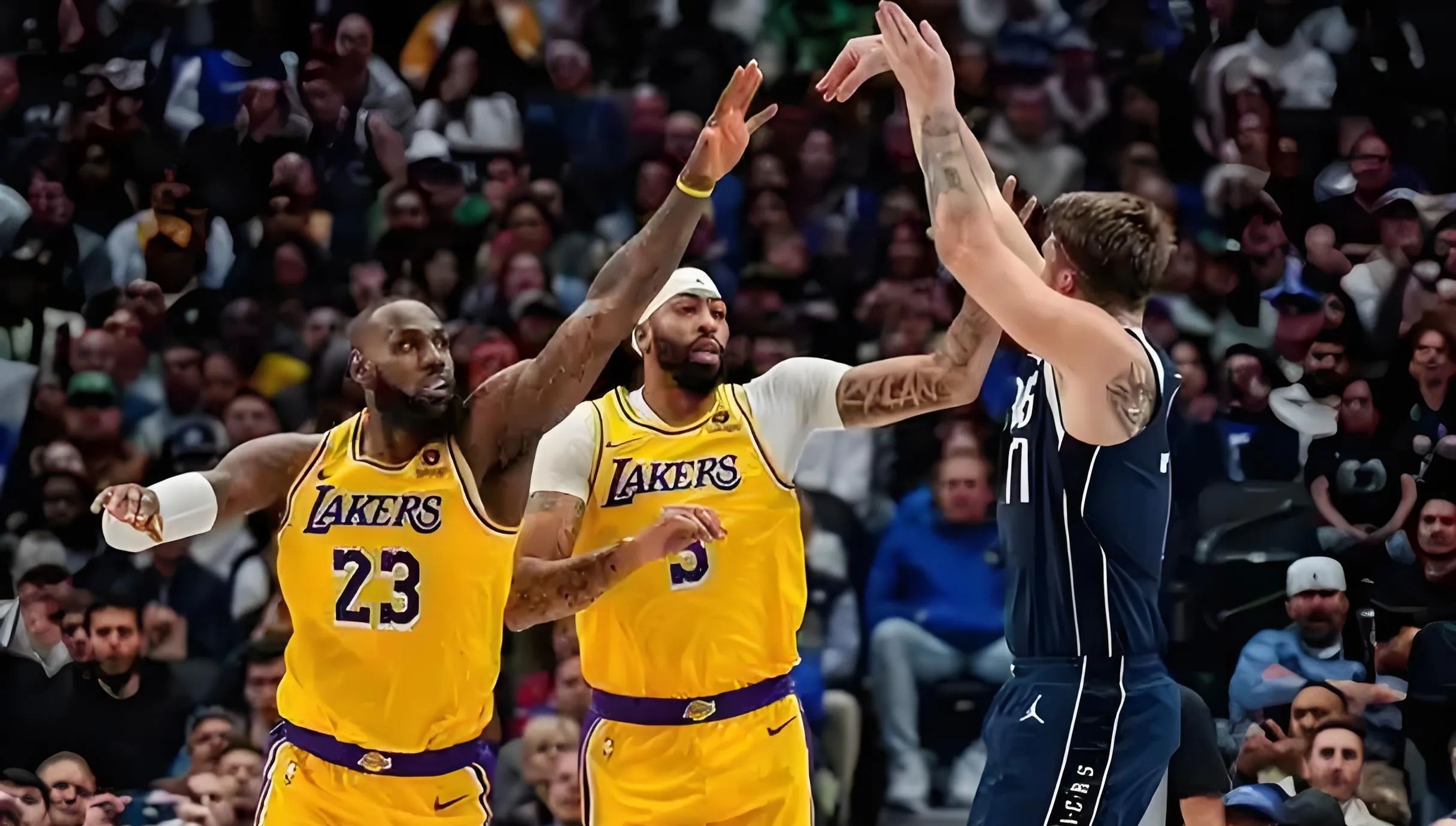 爵士球员因伤缺席比赛，球队遭遇困难的简单介绍