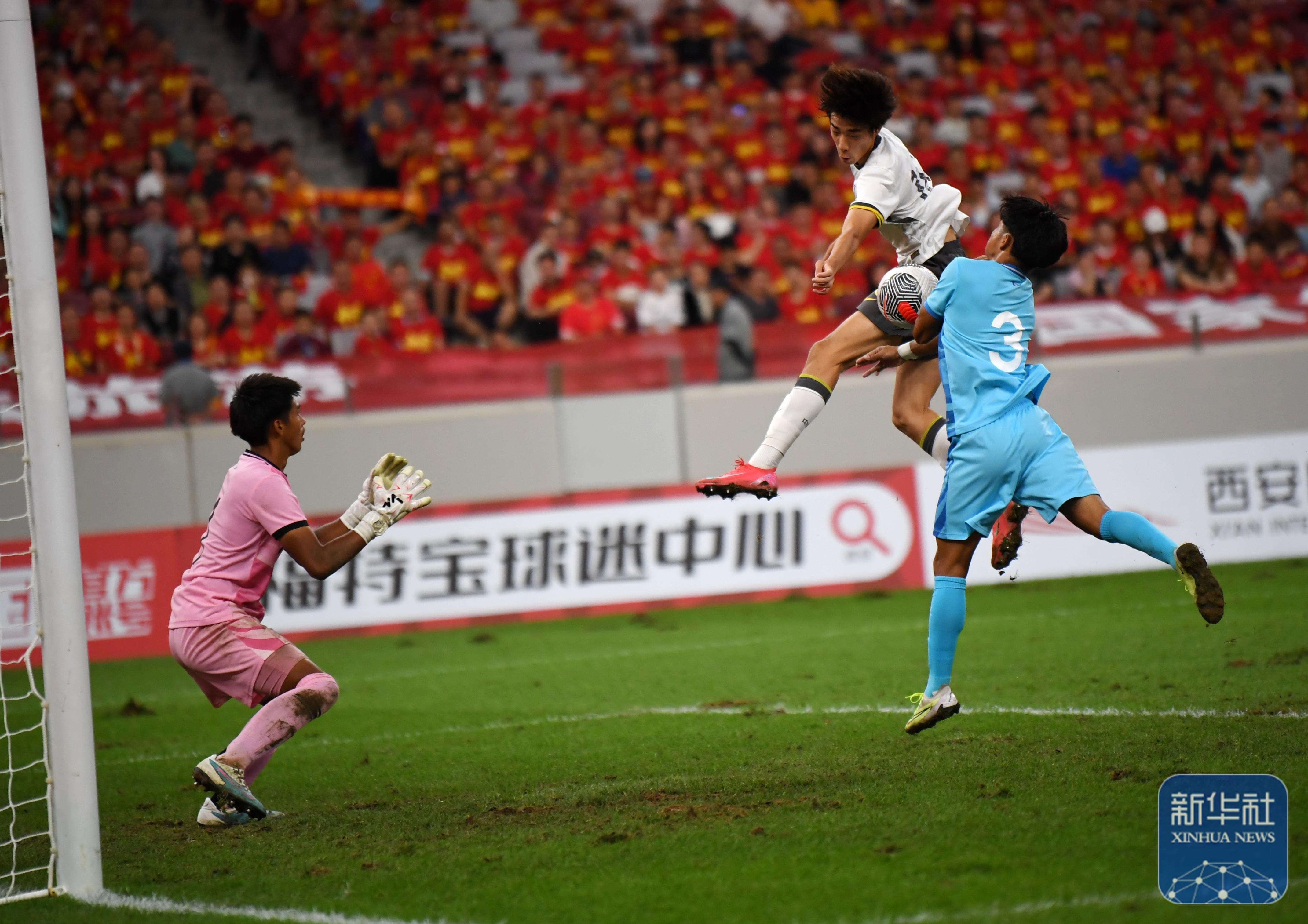 太阳城网址-亚洲足球队迎战国际赛，备战情况良好